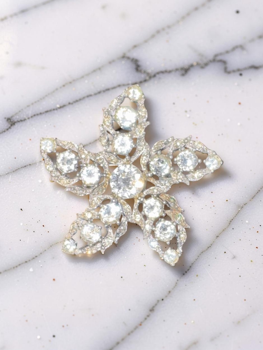 Vintage Bogoff Rhinestone Star Brooch - Picture 3 of 4